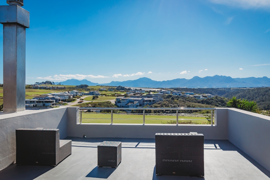 4 Bedroom Property for Sale in Herolds Bay Western Cape